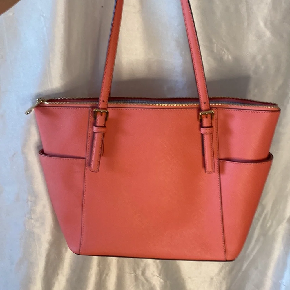 MICHAEL Michael Kors Pink Tote Bag Elegant and Versatile - Picture 2 of 10